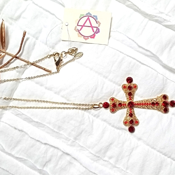 ❤️New Amrita Singh Cross Necklace❤️ - Picture 3 of 4